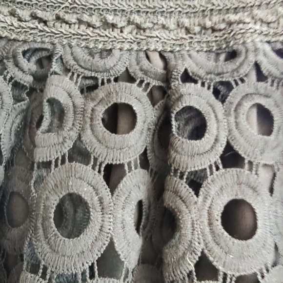 ROMEO&JULIET COUTURE Black lace skirt - Picture 8 of 14